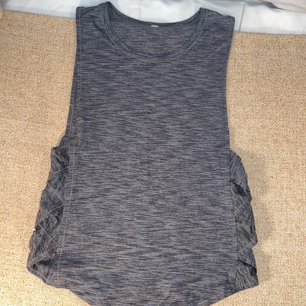 Lululemon criss cross tank. Size 8/10